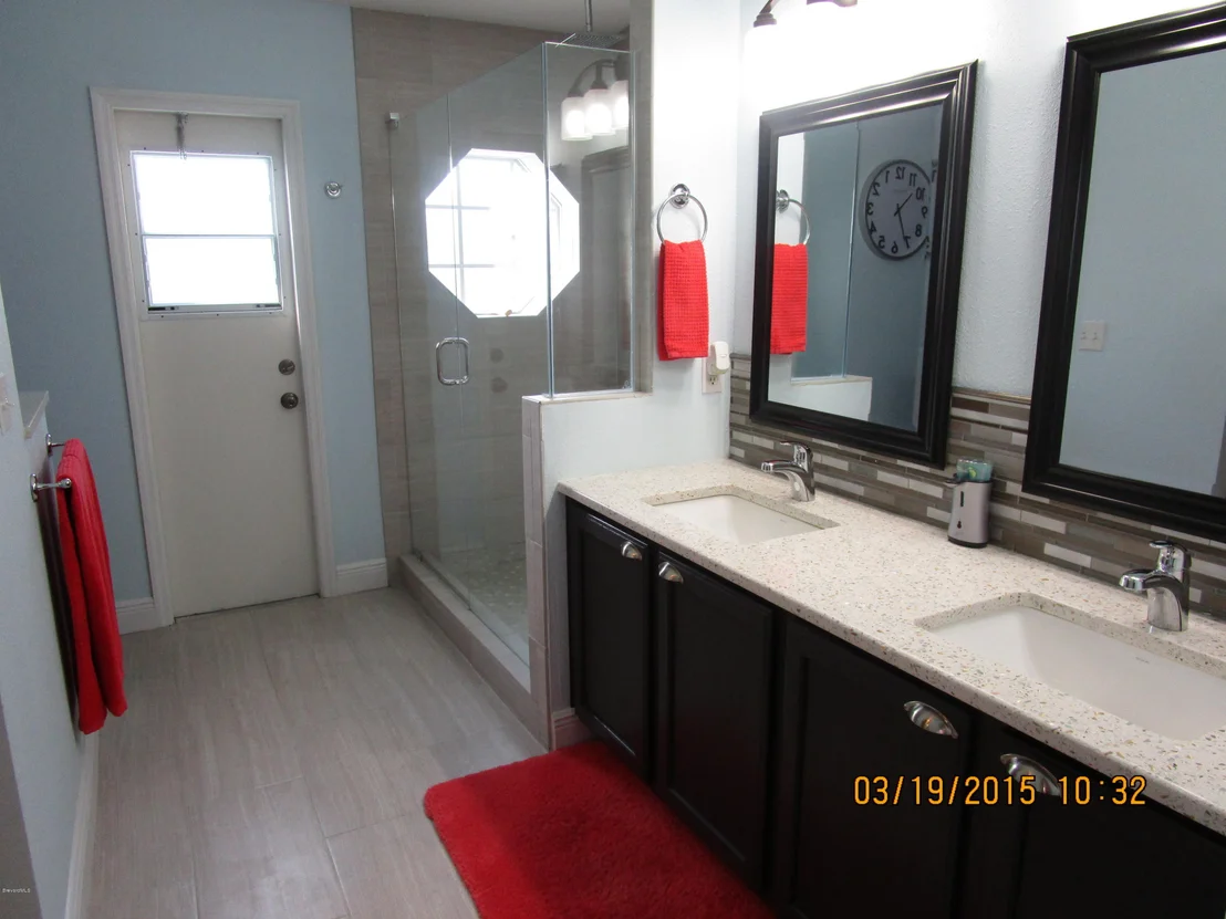 Photo of 1170 White Oak Circle