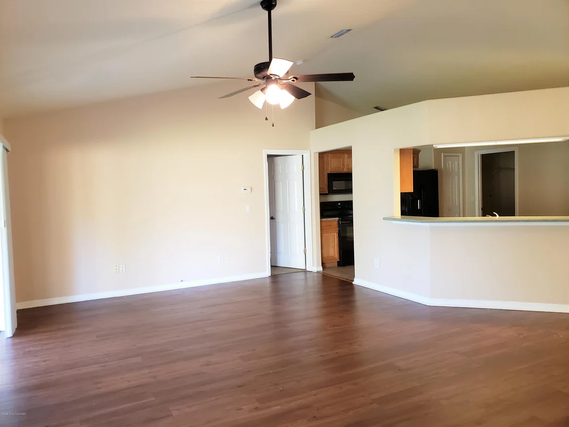 Photo of 2093 Woodfield Circle