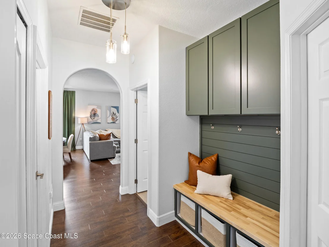 Photo of 1401 Bridgeport Circle