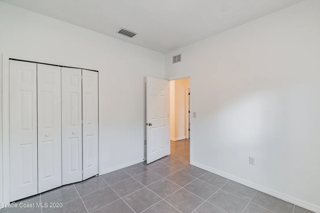 Photo of 850 Lyons Cir Circle NW