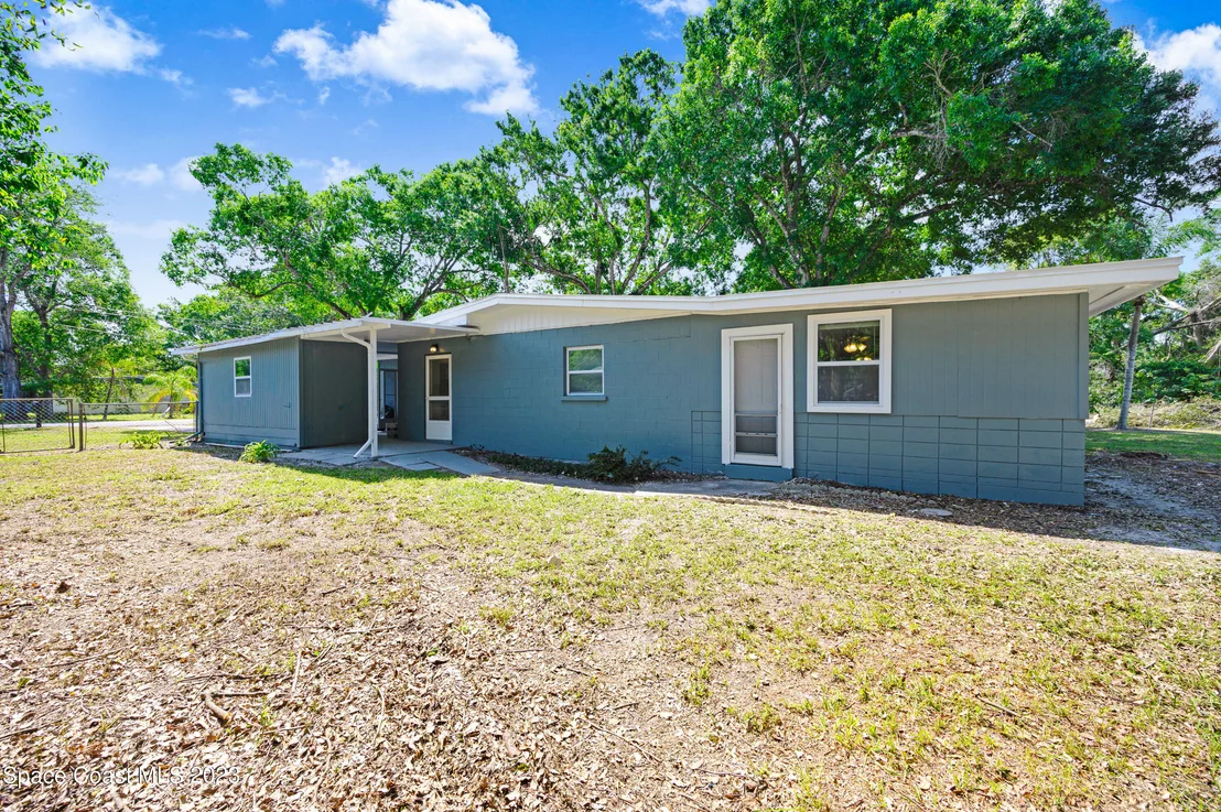 Photo of 5720 Travis Street