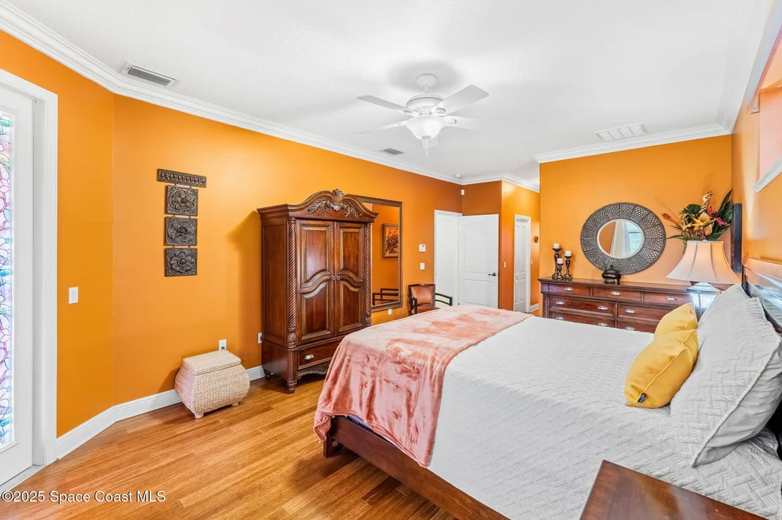 Photo of 4443 Long Lake Road
