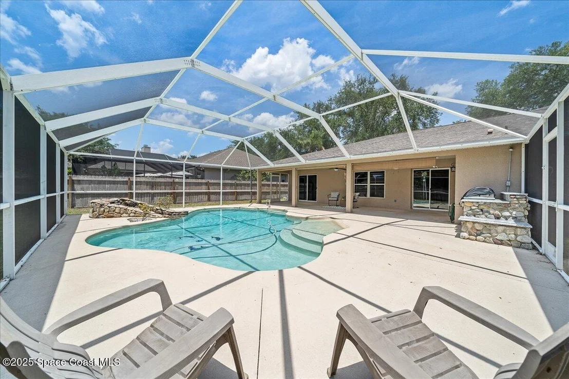 Photo of 5863 Newbury Circle