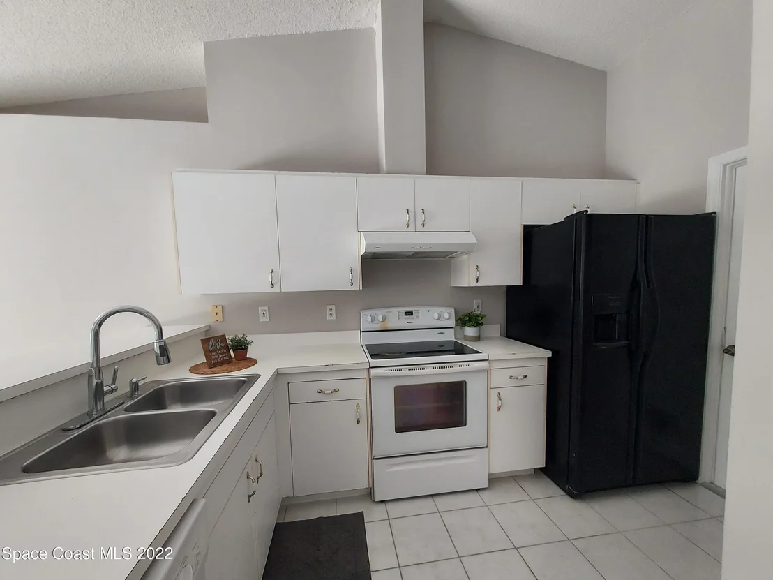 Photo of 941 Bimini Avenue