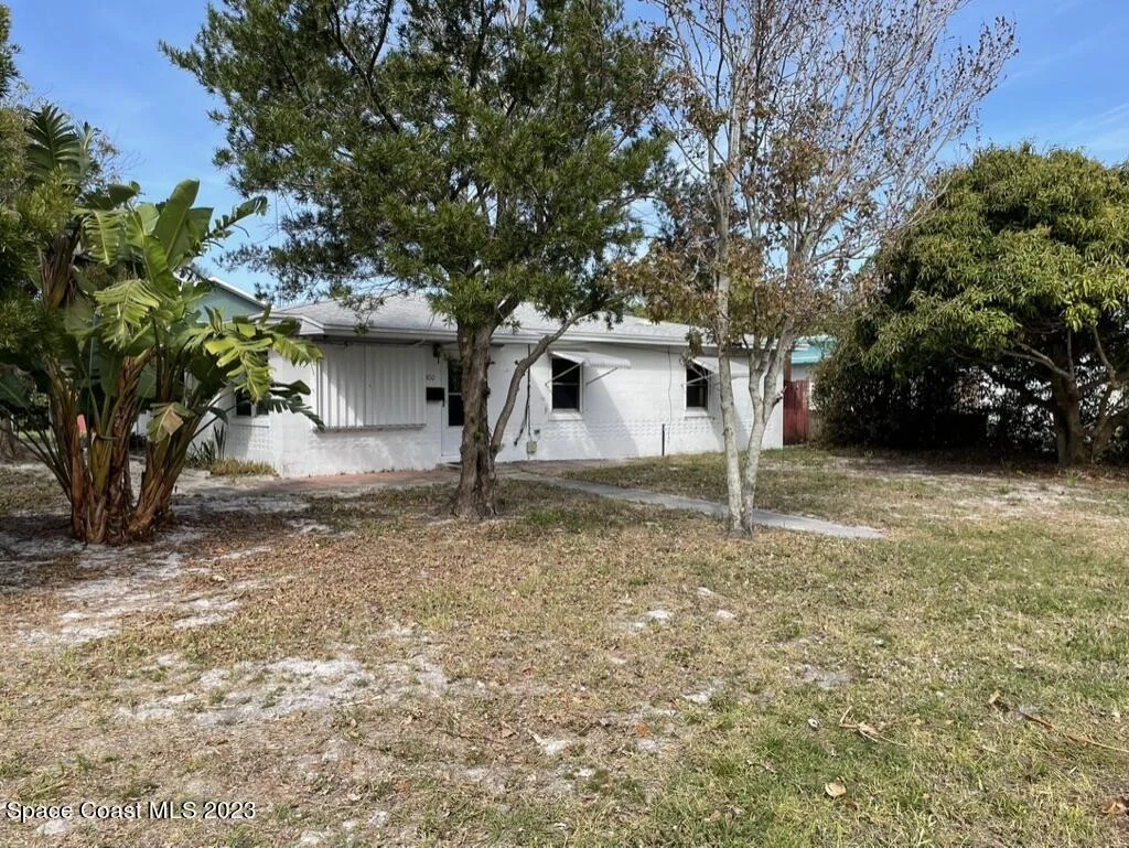 Photo of 300 Tulip Lane