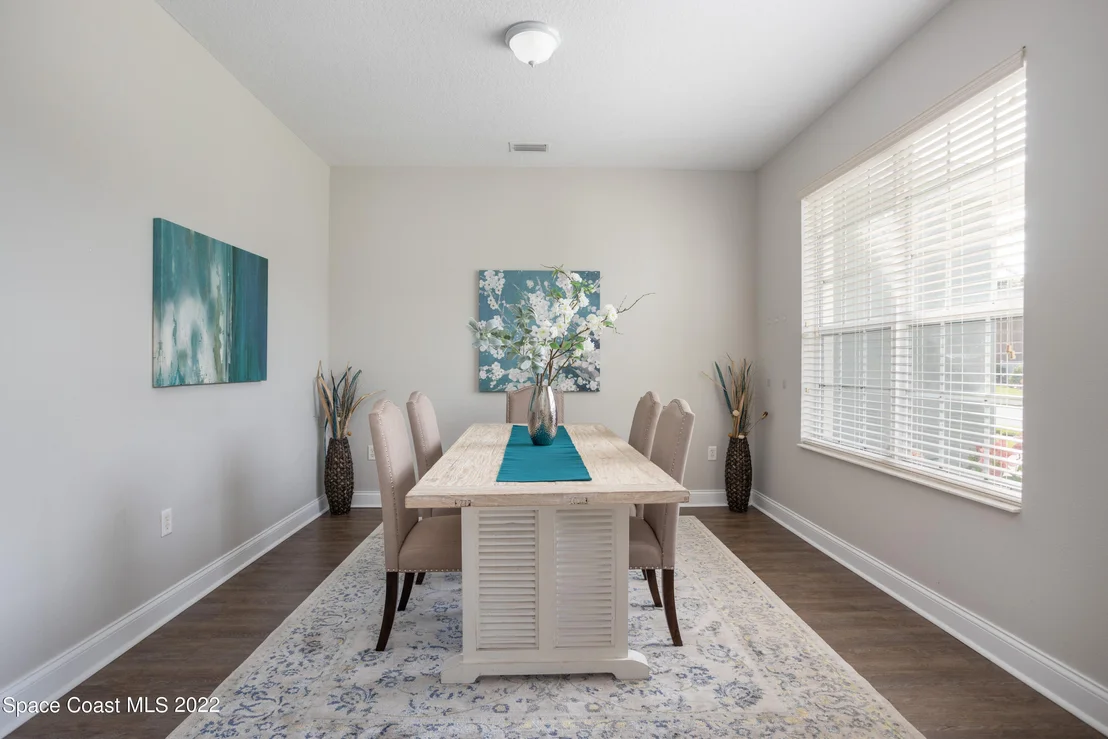 Photo of 1660 Bridgeport Circle
