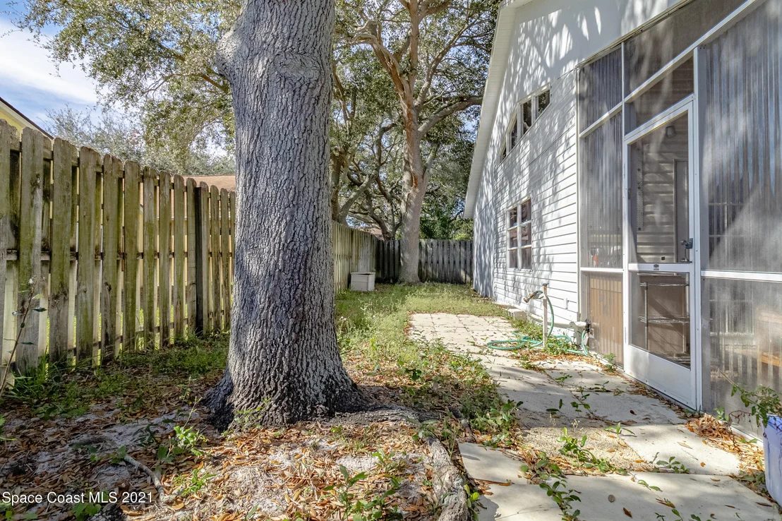 Photo of 2423 Saint Johns Lane