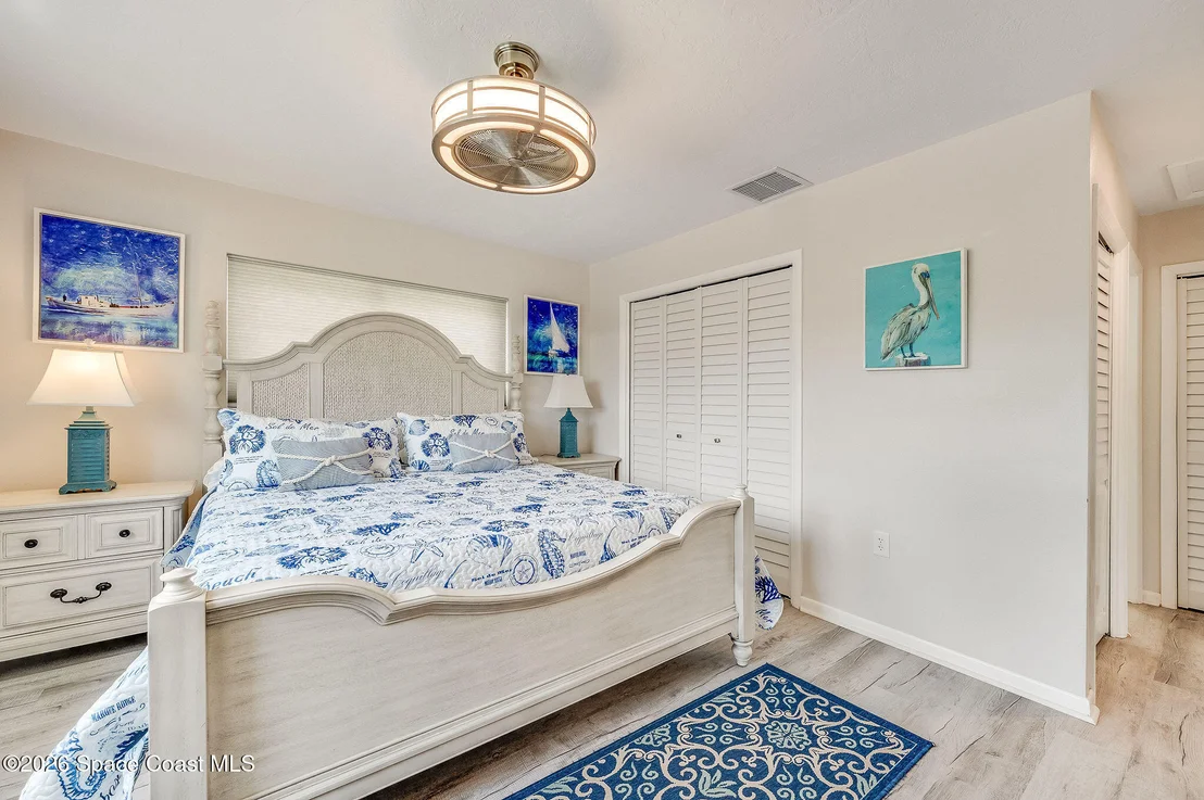 Photo of 452 Cardinal Drive