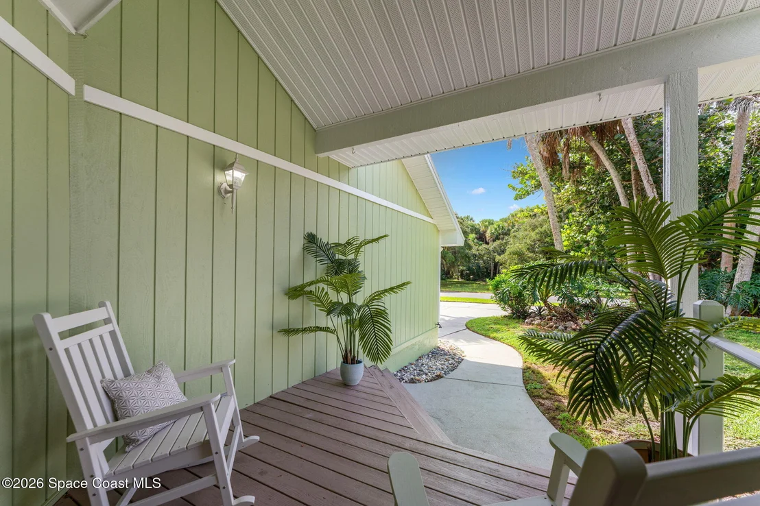 Photo of 220 Cardinal Drive