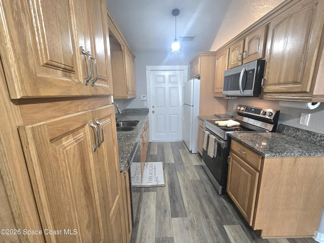 Photo of 910 Ithaca Avenue SE