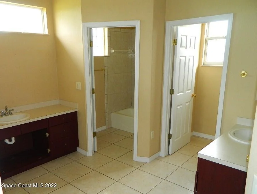 Photo of 907 Bluegrass Lane