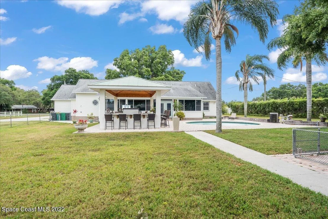 Photo of 3660 Burkholm Road