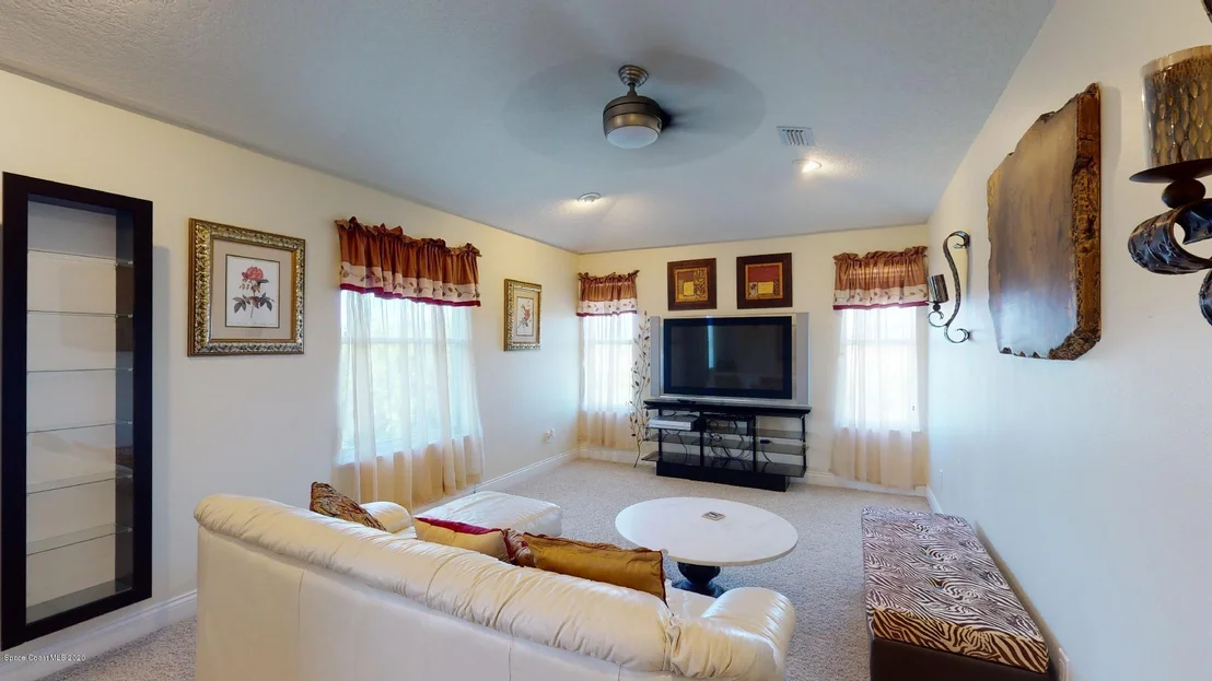Photo of 1215 Starling Way