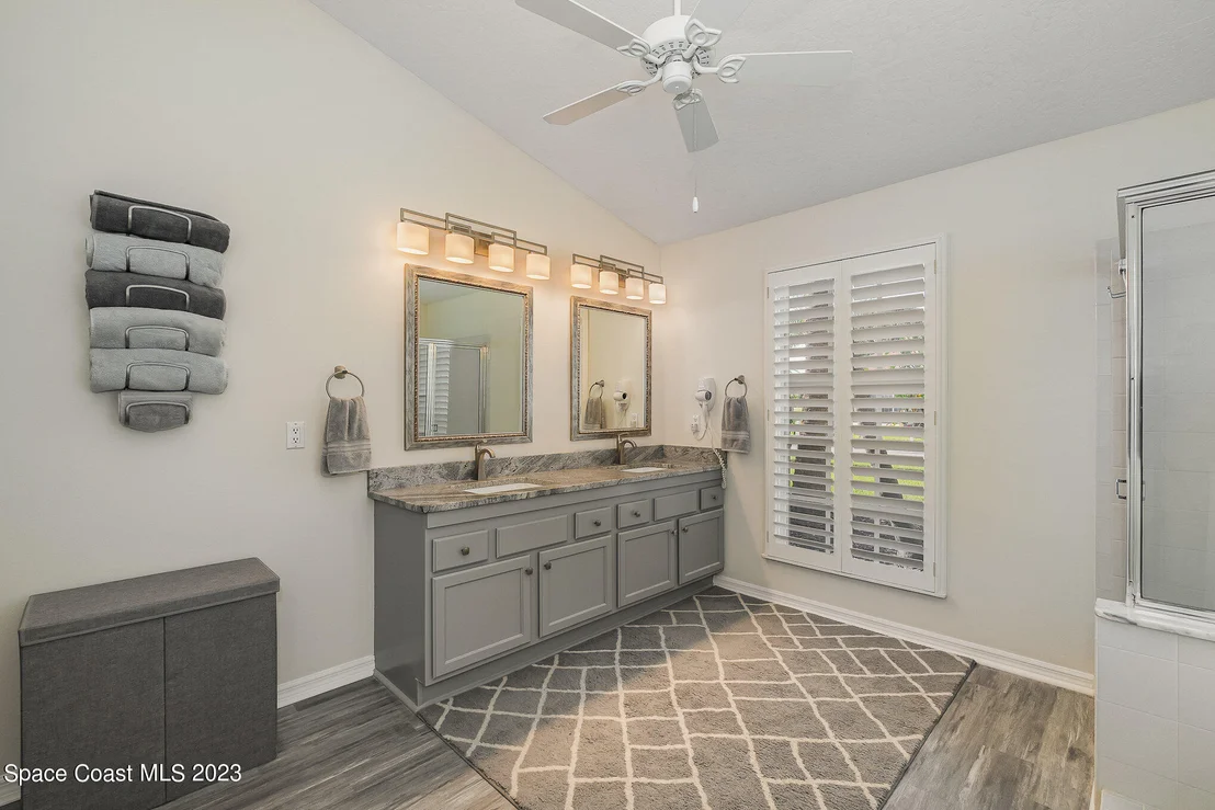Photo of 321 Lake Victoria Circle