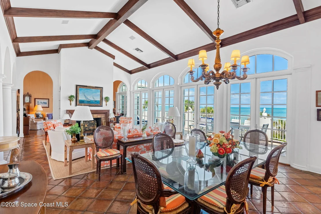 Photo of 680 Ocean Road