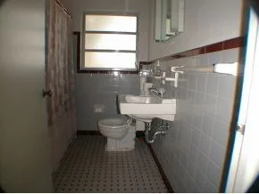Photo of 1105 S Riverside