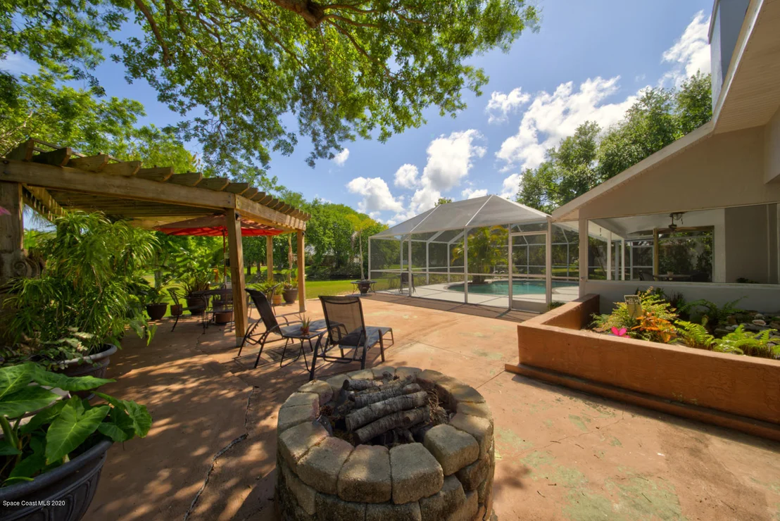 Photo of 2164 Royal Oaks Drive