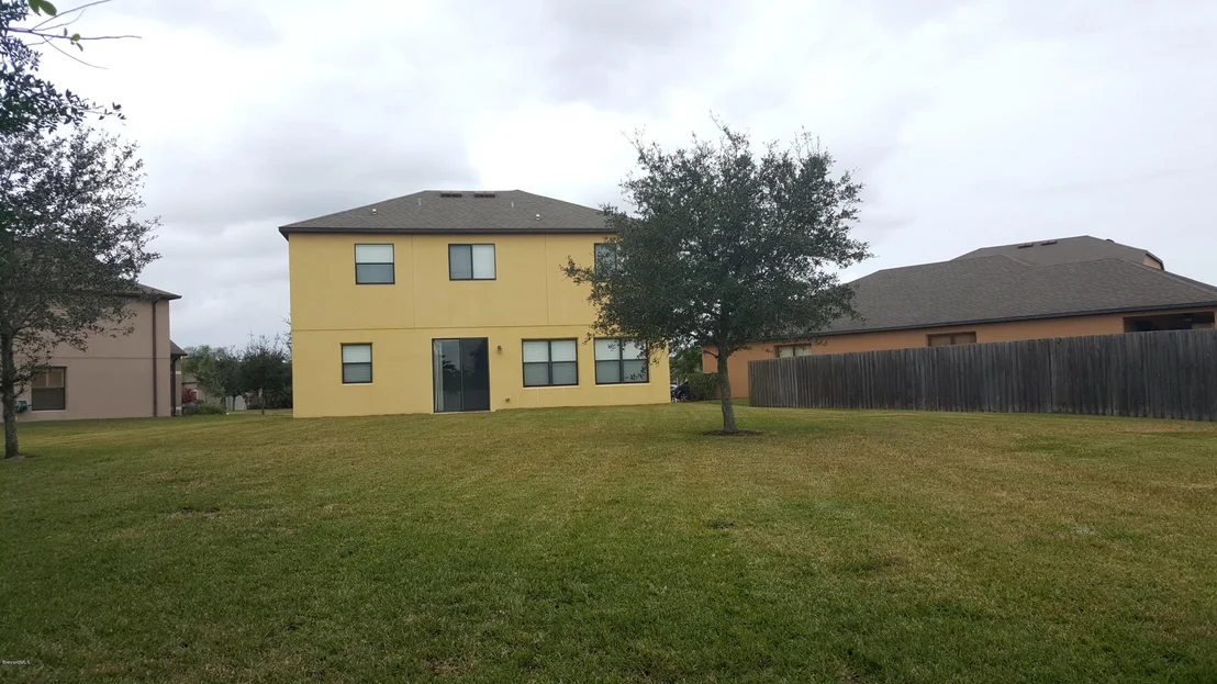 Photo of 384 Dryden Circle