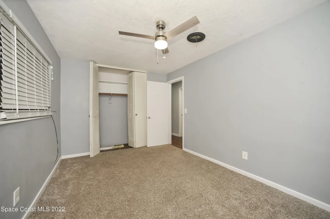 Photo of 1050 Illinois Road