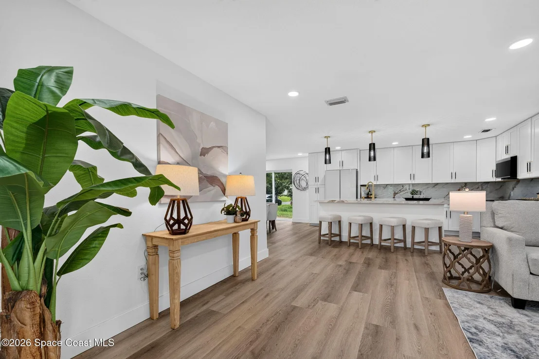 Photo of 3480 Milwaukee Avenue