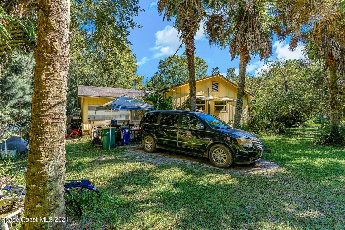 Photo of 1717 Jones Road