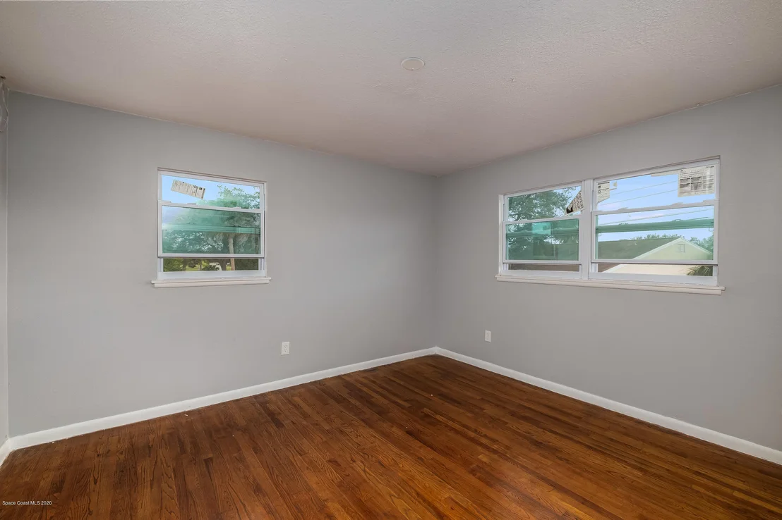 Photo of 1019 Daytona Drive NE