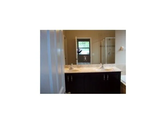 Photo of 454 Dryden
