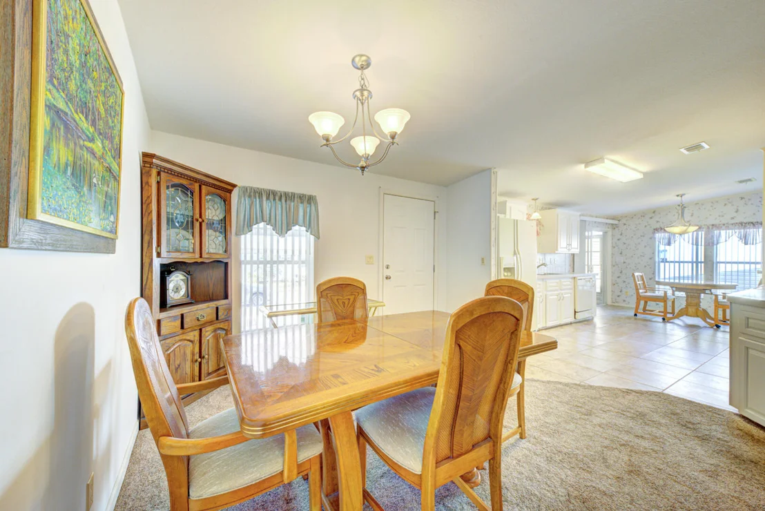Photo of 665 Outer Drive
