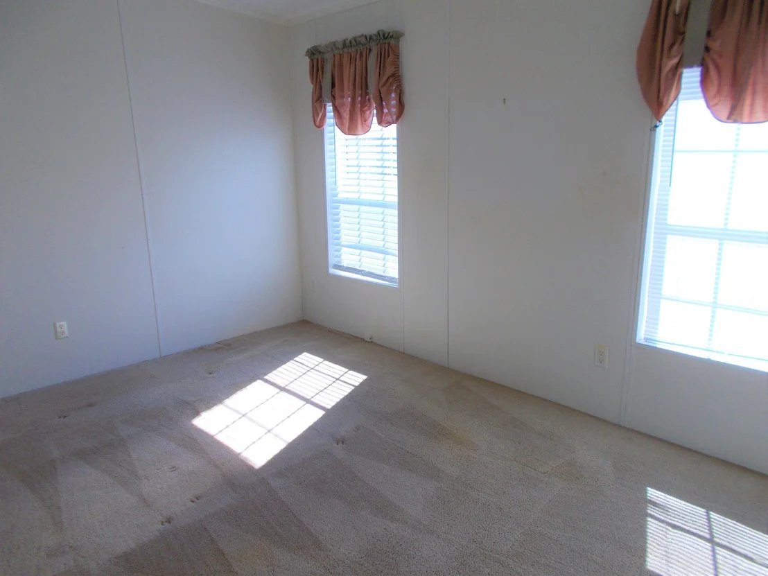 Photo of 915 W Cashew Circle W