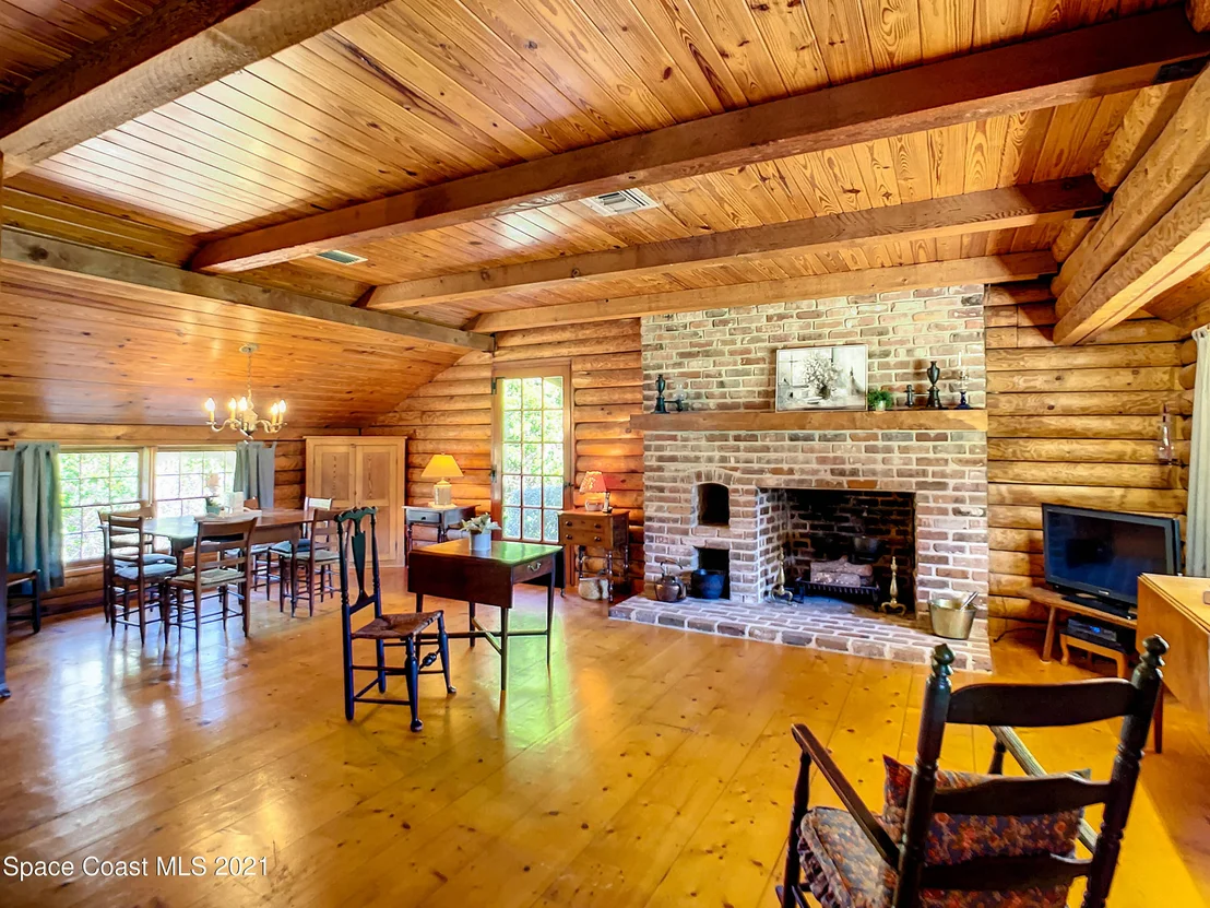 Photo of 4340 Burkholm Road