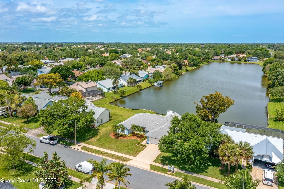 Photo of 1244 Lakeview Drive