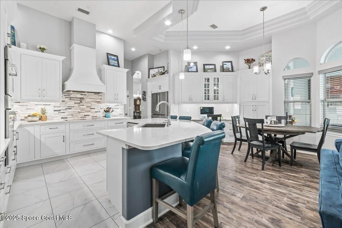 Photo of 370 Baytree Drive