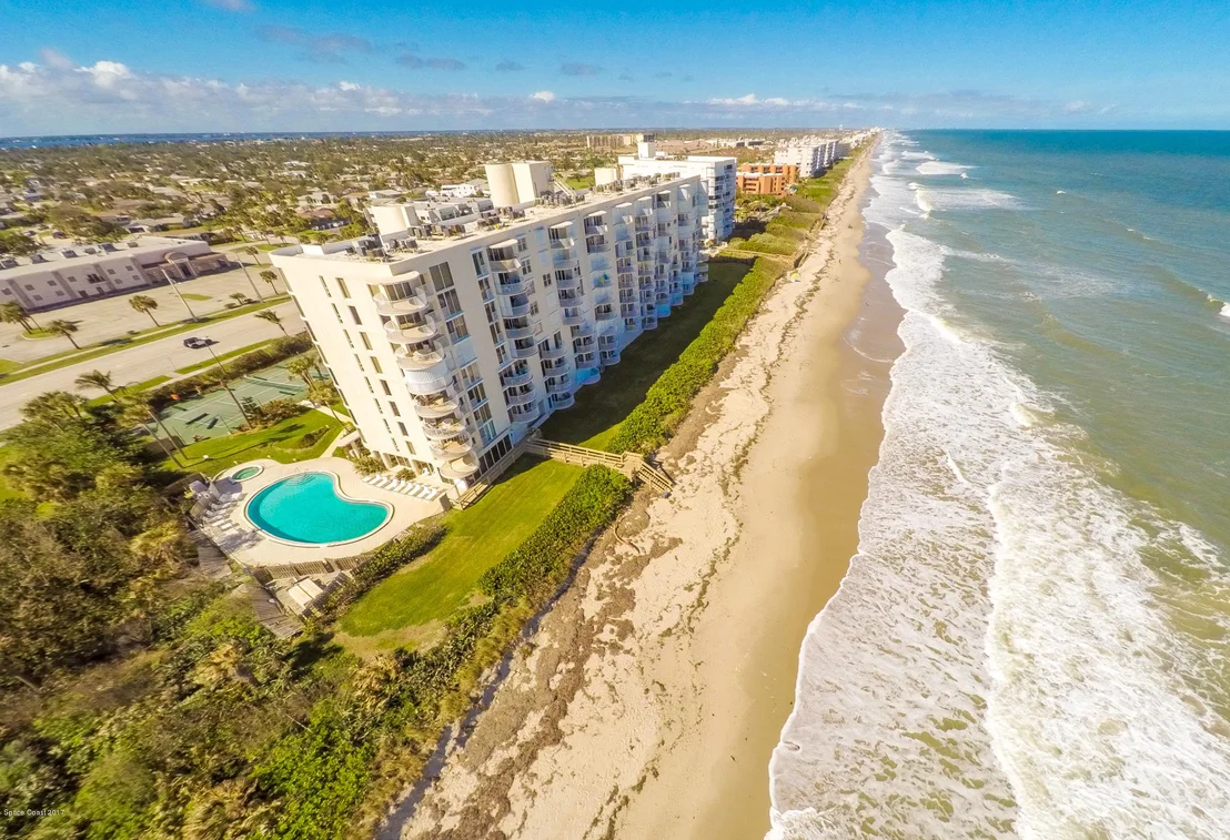 Photo of Unit 310 at 2225 Highway A1a