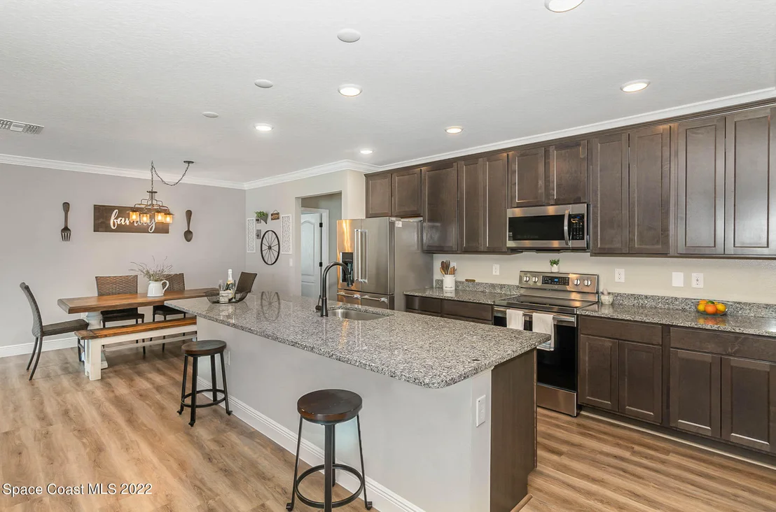 Photo of 660 Seven Gables Circle SE