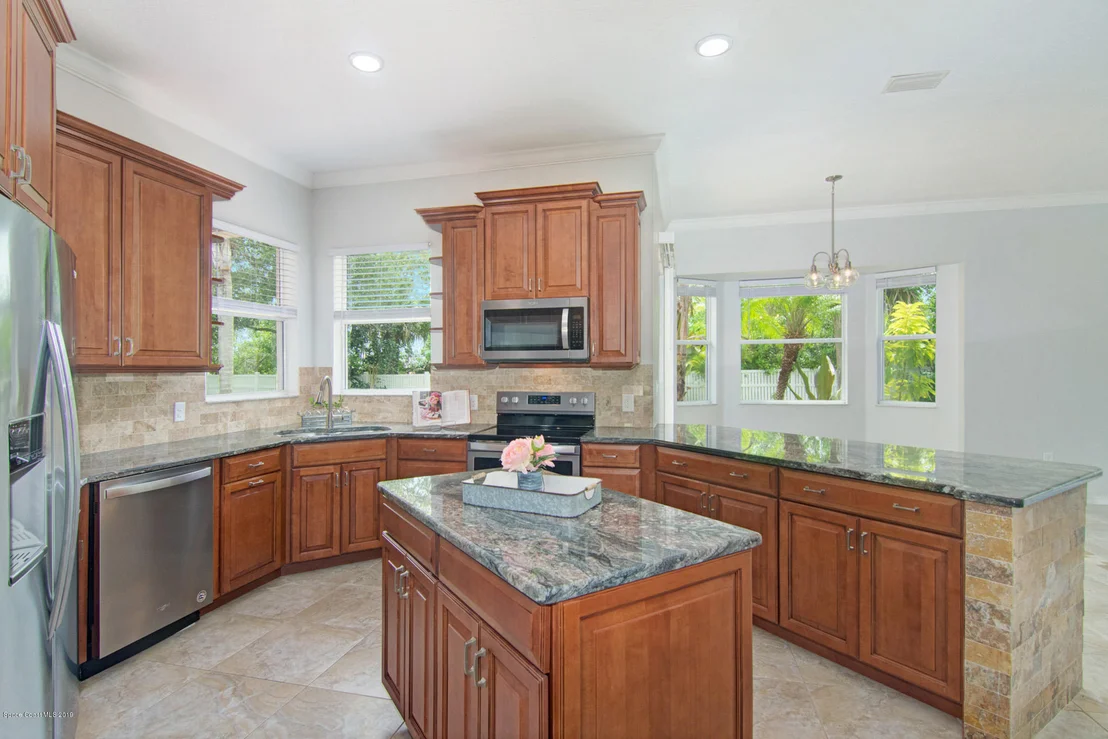 Photo of 151 SE Ridgemont Circle SE