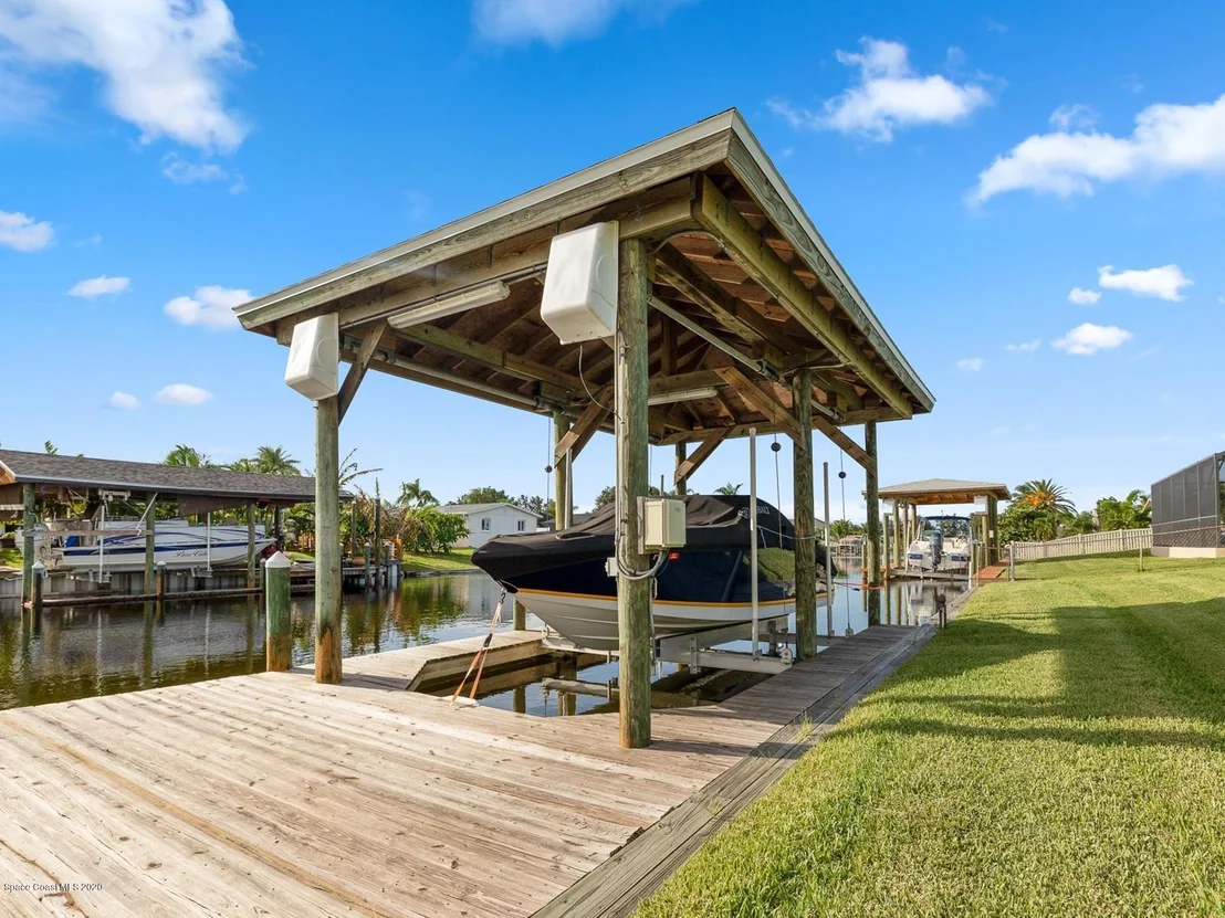 Photo of 410 Sparrow Drive