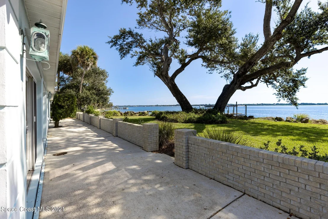 Photo of 110 Oakledge Drive