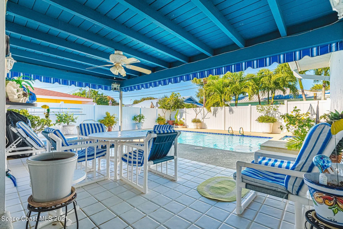 Photo of 330 Seabreeze Drive