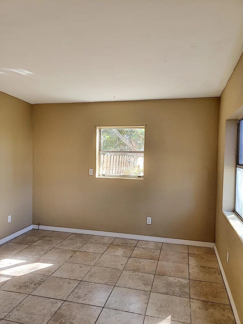 Photo of 1847 Mosswood Drive