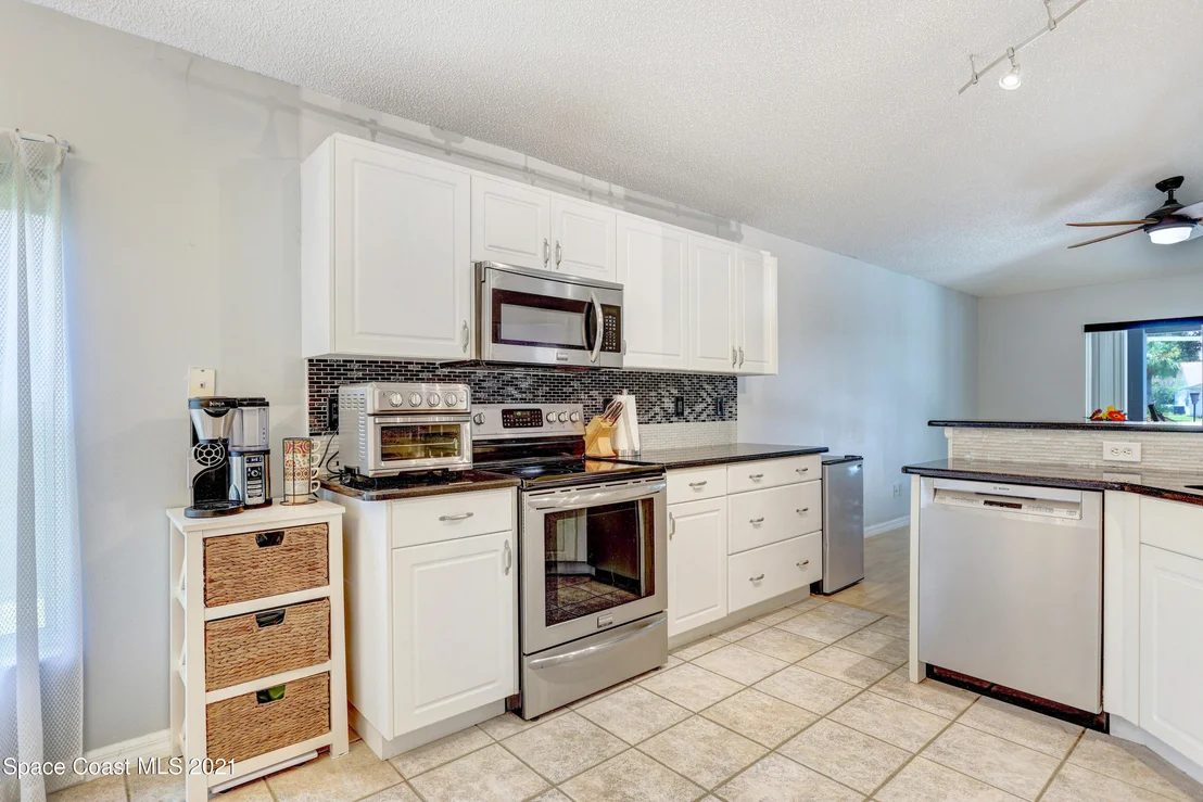 Photo of 865 Villa Drive