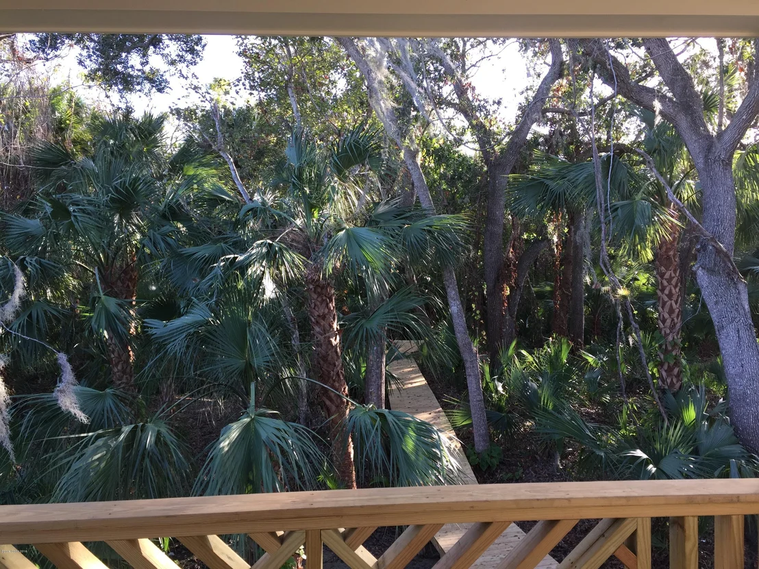 Photo of 831 Mandarin Drive Drive NE