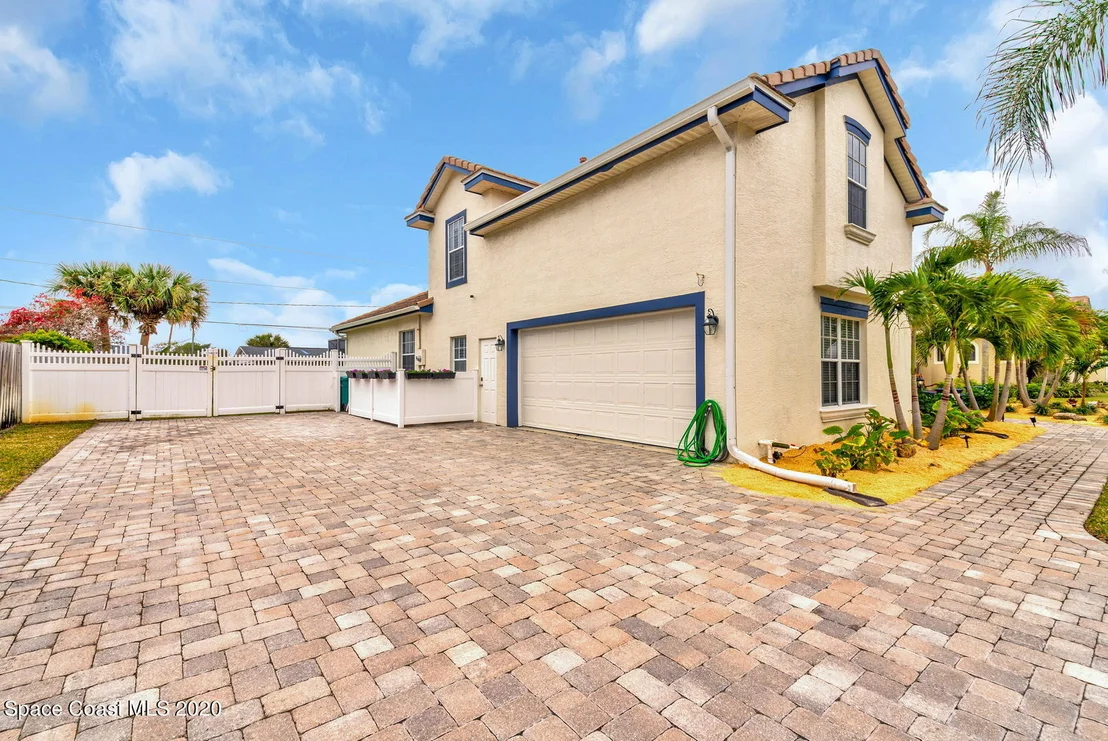 Photo of 328 Rio Villa Boulevard