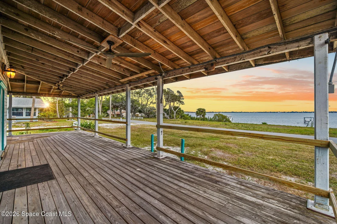 Photo of 2612 Riverview Drive