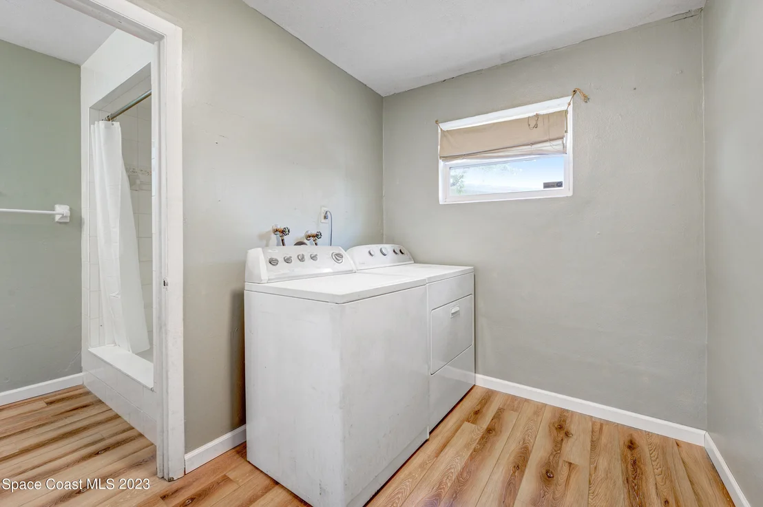 Photo of 707 Ixora Drive