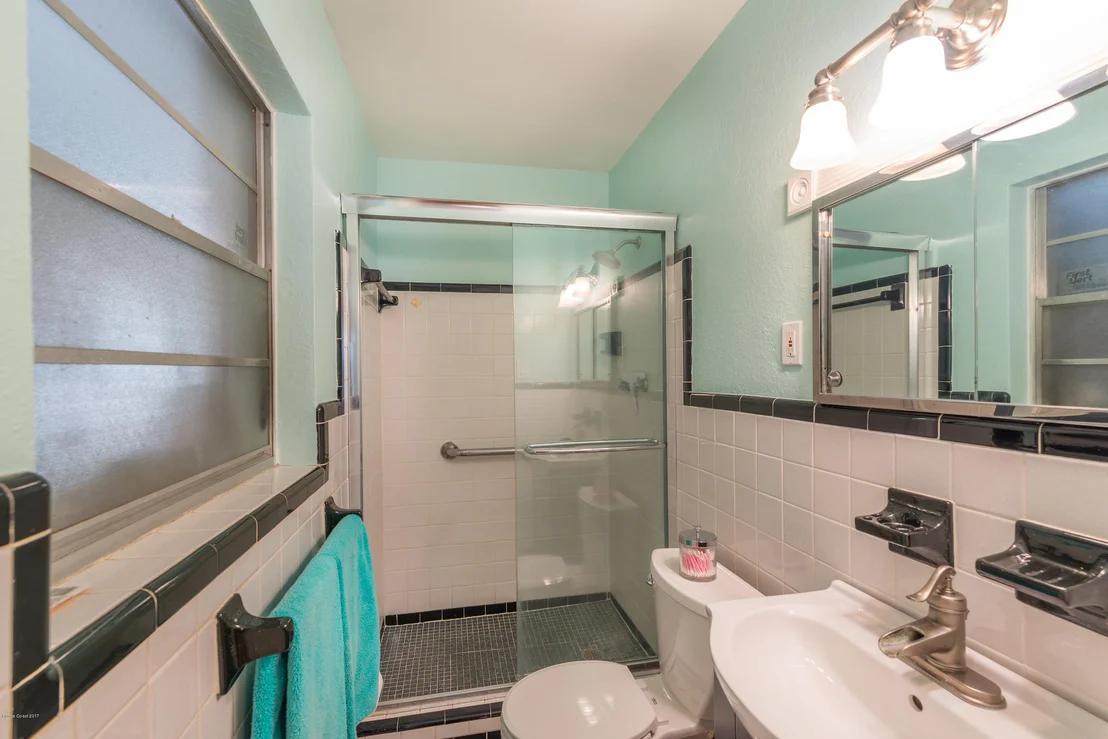 Photo of 385 Pine Boulevard