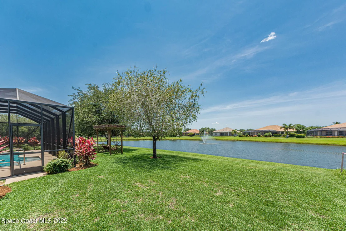 Photo of 585 Caroline Drive