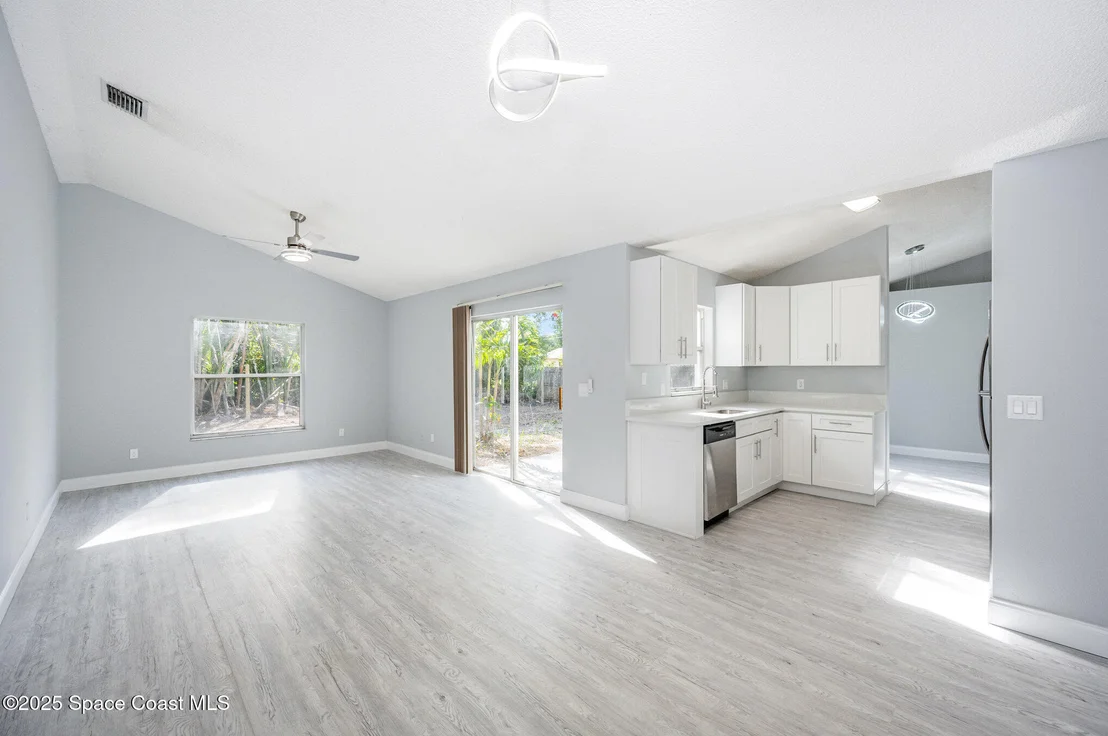 Photo of 4285 Glover Street