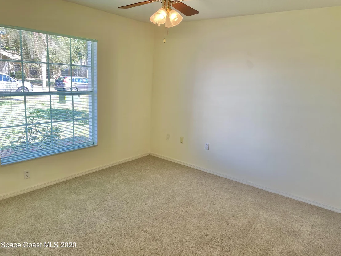 Photo of 865 Spirea Drive