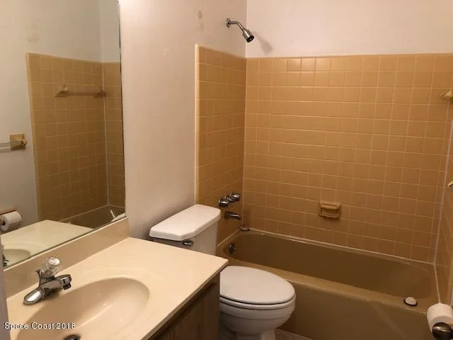 Photo of 862 Hampton Drive NE
