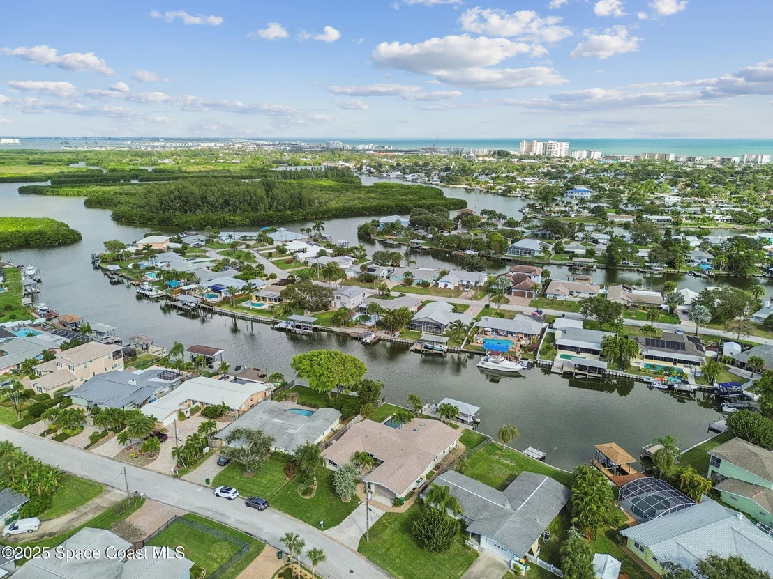 Photo of 17 Danube River Drive
